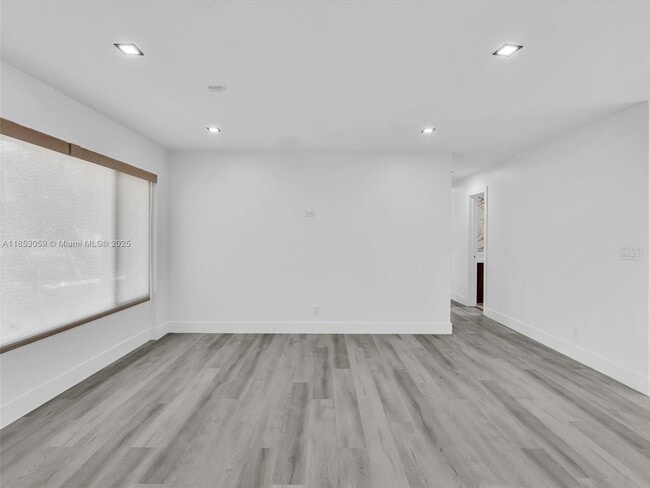 Building Photo - 2048 SW 37th Ave