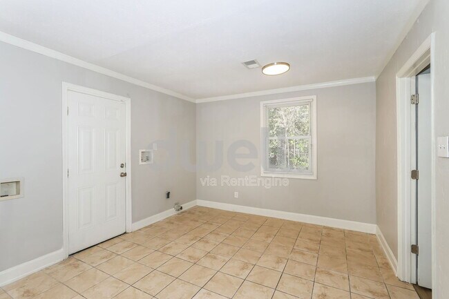 Building Photo - 1918 Dabney Dr