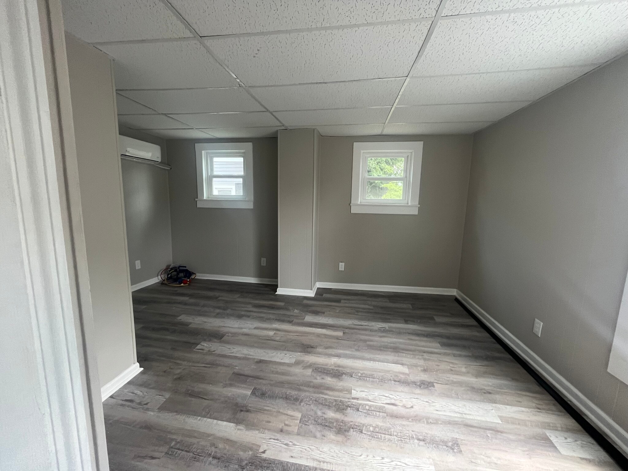 Living Room/Bedroom - 166 18th St