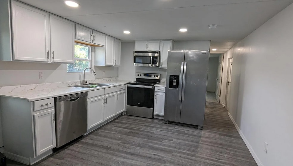 Primary Photo - 11625 Rancho Dr