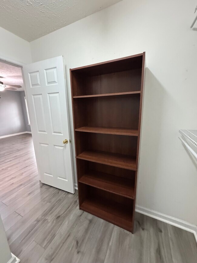 Building Photo - 42 Lodge Rd