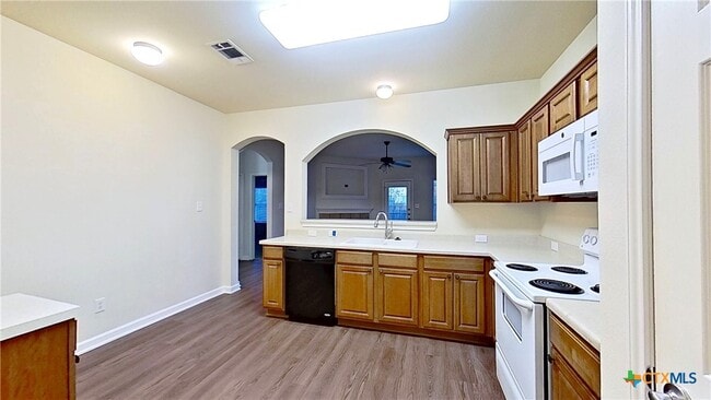 Building Photo - 308 Rinehardt St