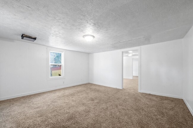 Building Photo - 1124 Palmyra Rd