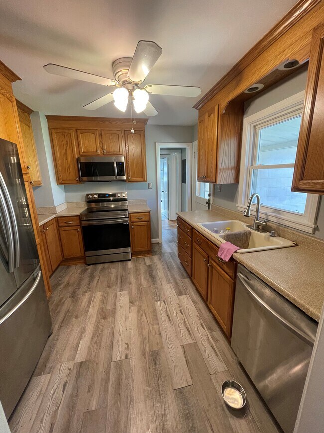 Building Photo - 9 Winston Ave