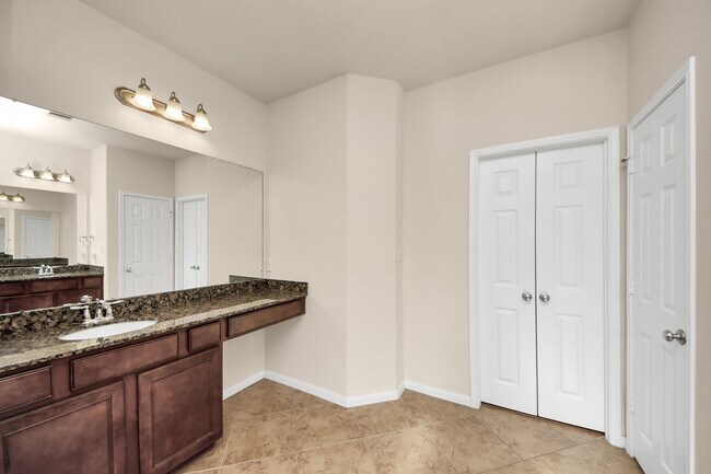 Building Photo - 5038 Gold Haven Dr