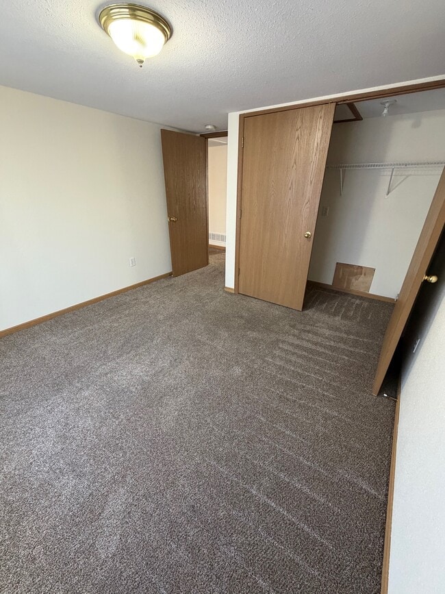 Building Photo - 614 1/2 Broad St