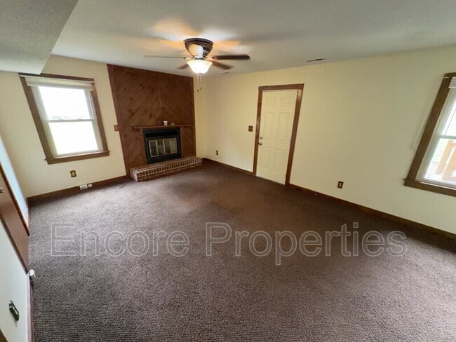 Building Photo - 1125 Bermuda Run