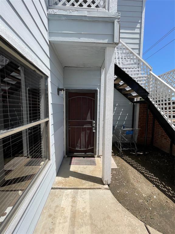 Building Photo - 14550 Fonmeadow Dr