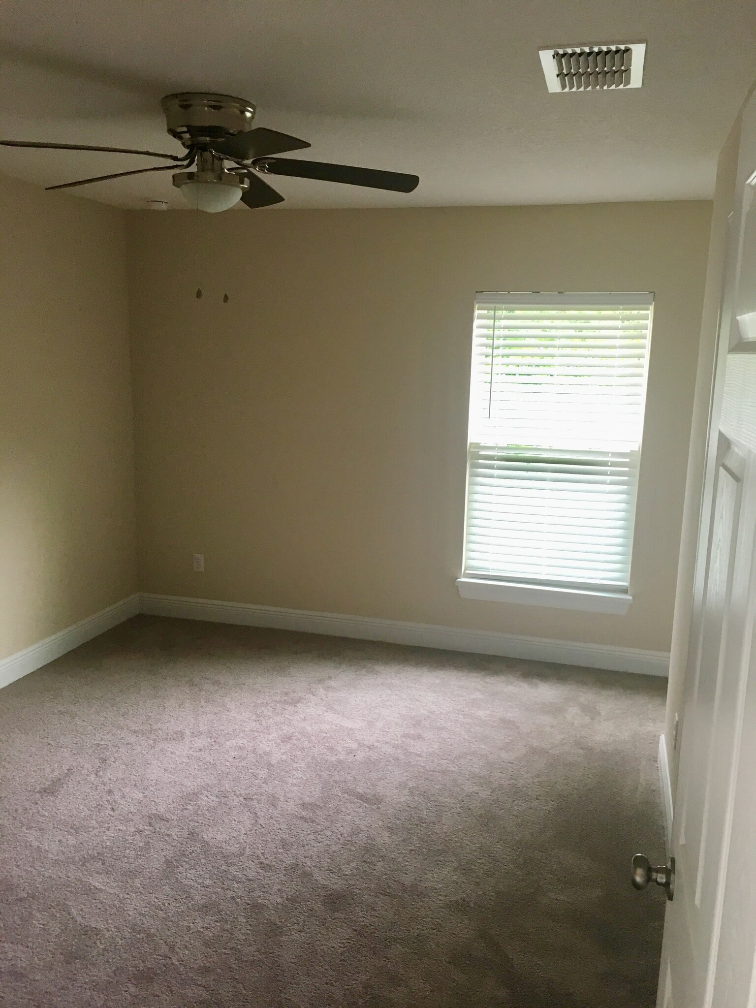 2nd Bedroom - 810 E Gottsche Ave