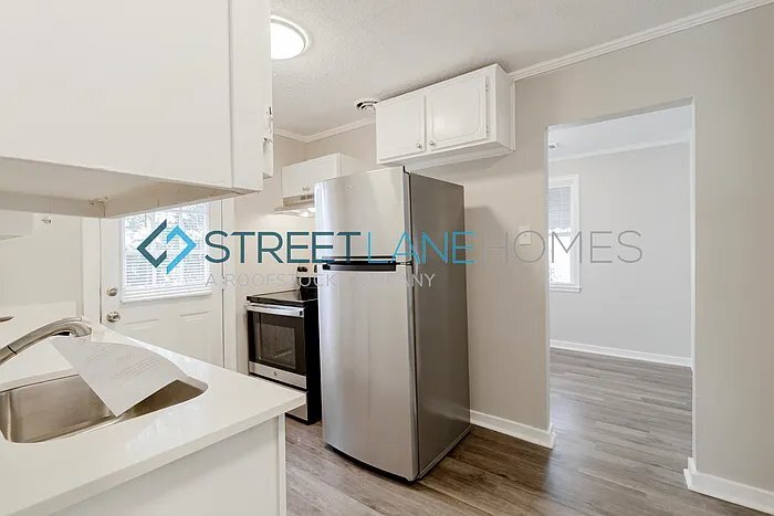 Building Photo - 209 Meadowdale Dr