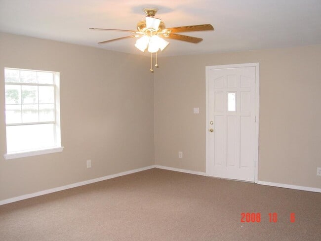 Building Photo - 101 Stevens St