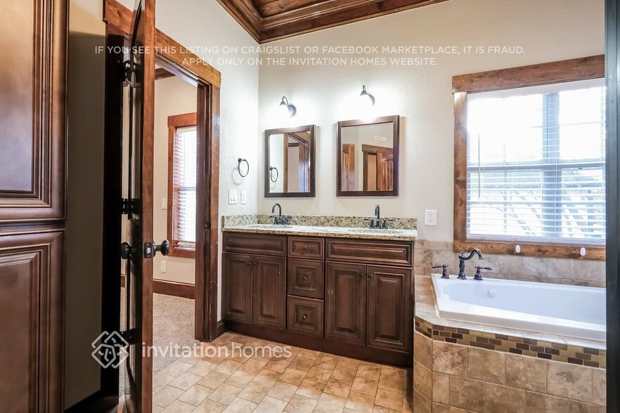 Building Photo - 6223 Spring Lake Dr