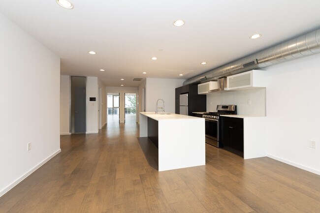 Building Photo - 1422 N 7th St