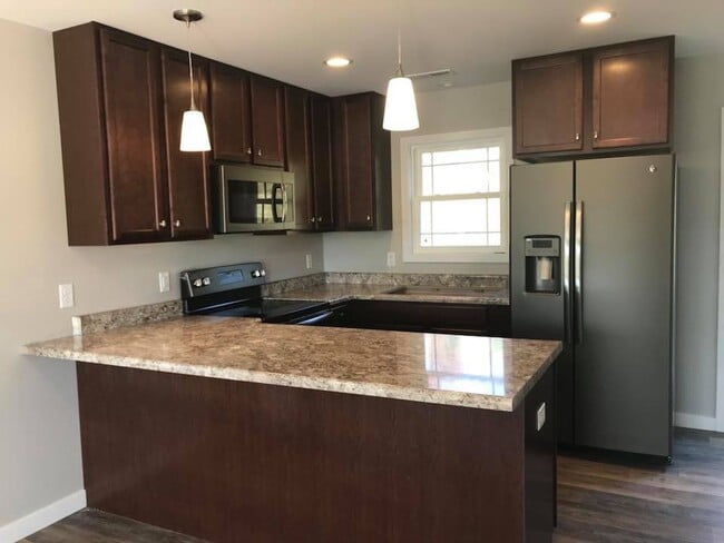 Building Photo - Staunton Townhomes 201-214