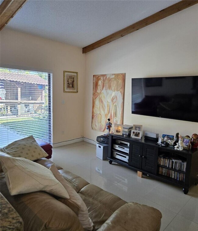 Building Photo - 10625 SW 127th Pl