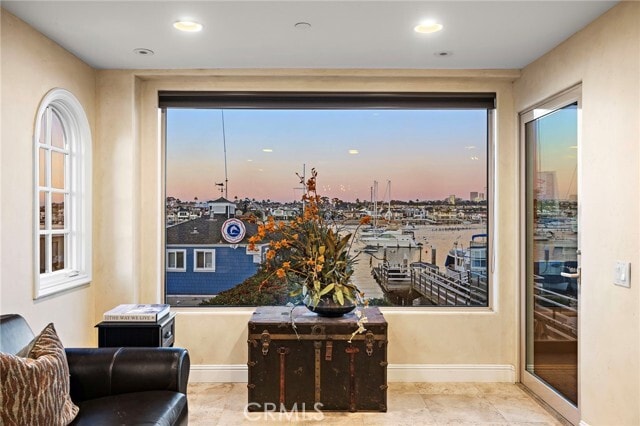 Building Photo - 900 E Balboa Blvd