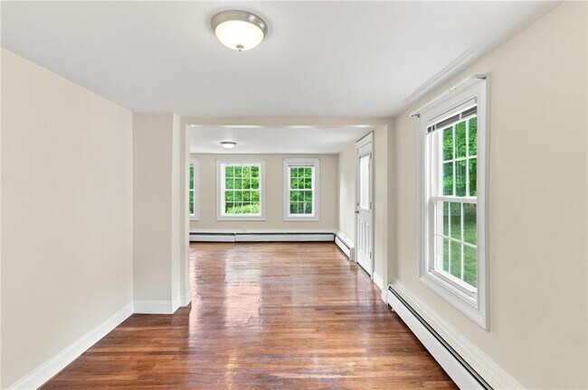Building Photo - 37 Ryefield Rd