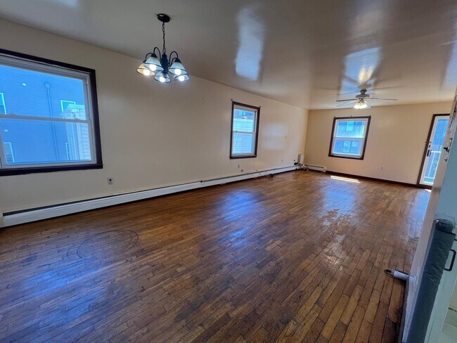 Building Photo - 52 Yale Ave