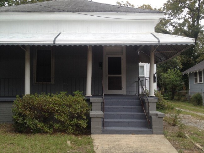 Primary Photo - 1407 Rhodes St