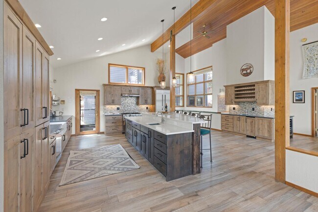Building Photo - 1107 Penstemon Rd
