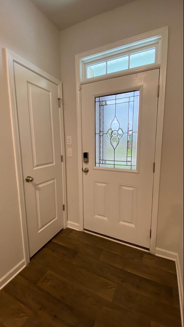 Beautifully Modern Home at Lake Tyler in N... 415 Frida Rd New Bern