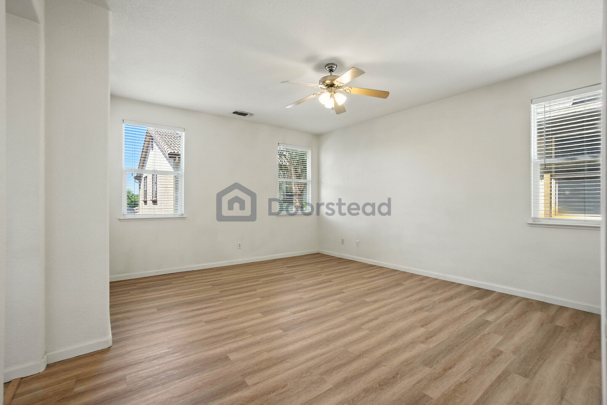 Building Photo - 252 Crescent Moon Dr