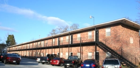 Primary Photo - Thunderbird Apartments