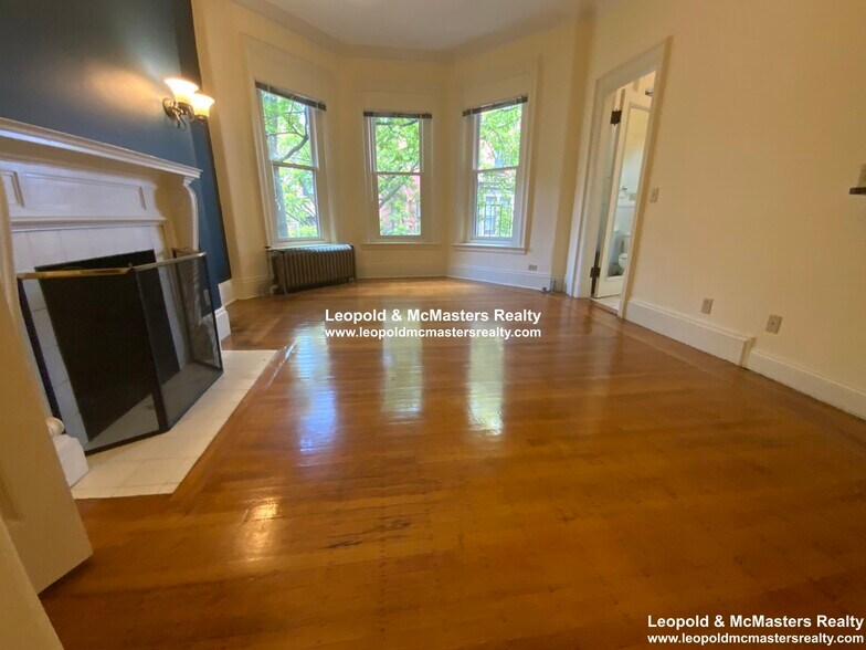 Building Photo - 380 Commonwealth Ave