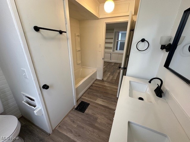 Building Photo - 162 N 7th St