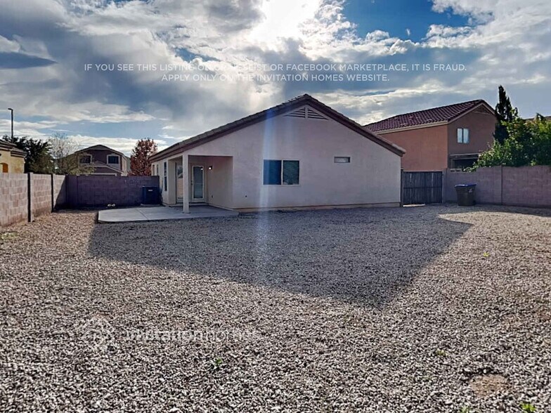 Building Photo - 2260 W Hayden Peak Dr