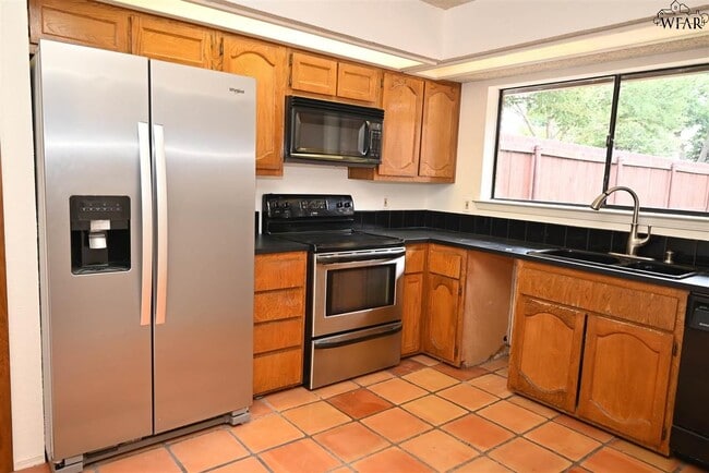 Building Photo - 2814 Mill Valley Dr