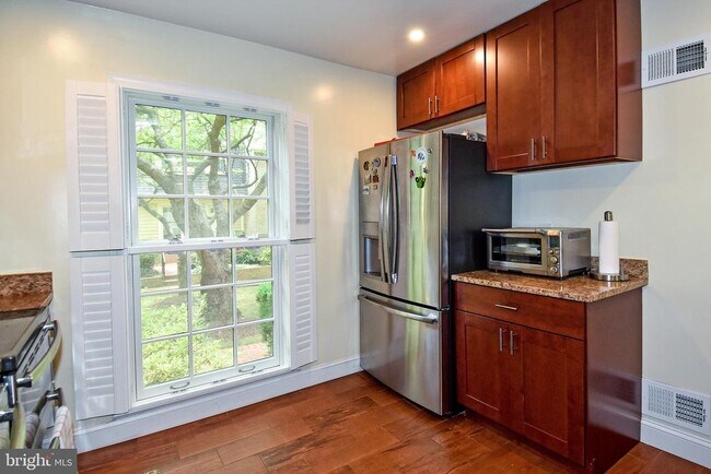 Building Photo - 5153 Westbard Ave