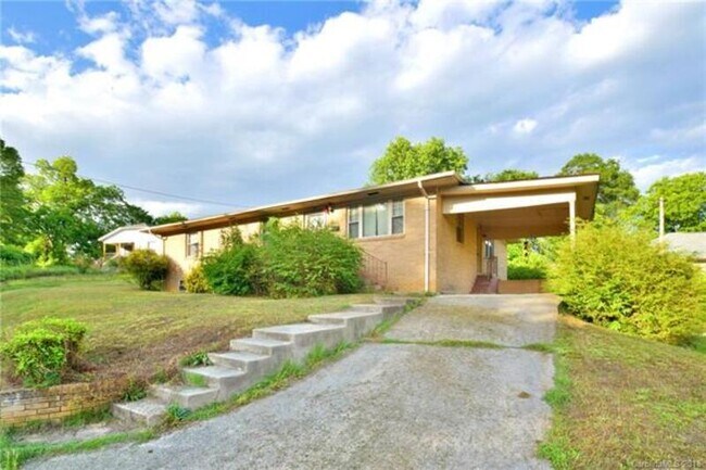 Building Photo - 49 Fenix Dr SW