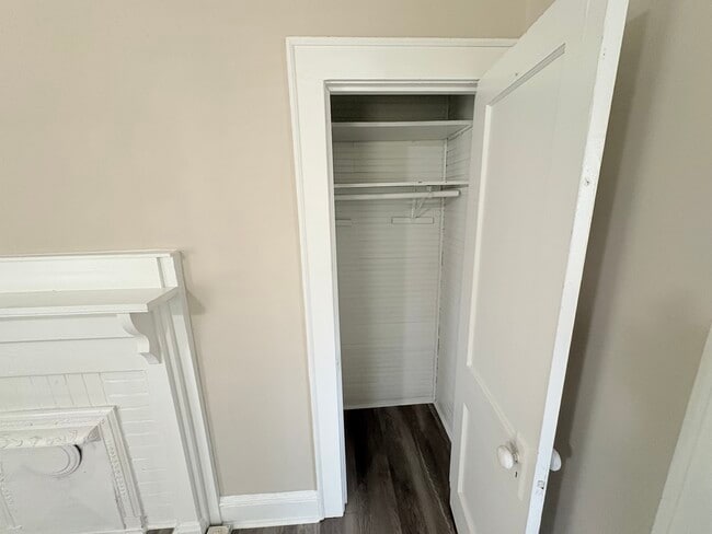 Building Photo - 104 Freeze Ave NW