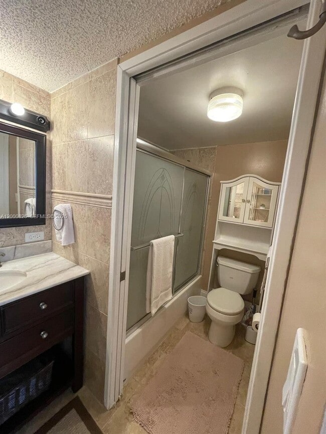 Building Photo - 17021 N Bay Rd