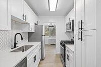 Building Photo - 301 N Beauregard St
