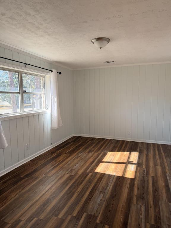 Building Photo - 1920 Charlton Dr