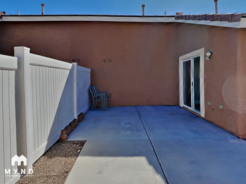 Building Photo - 10429 Aloe Cactus St