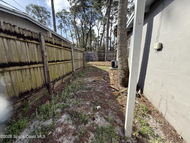 Building Photo - 347 Jepson St