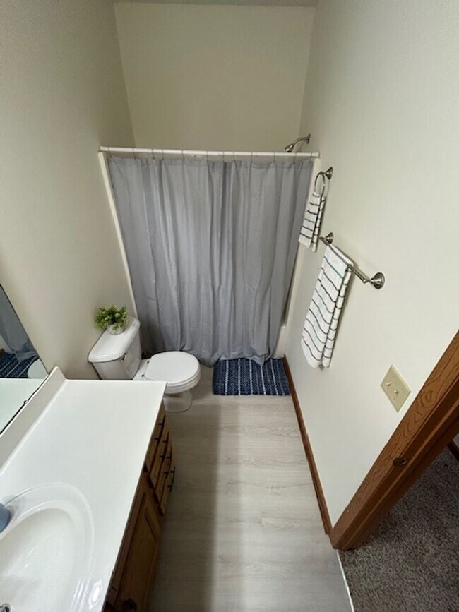 Building Photo - 1035 Laurel Tree Ct