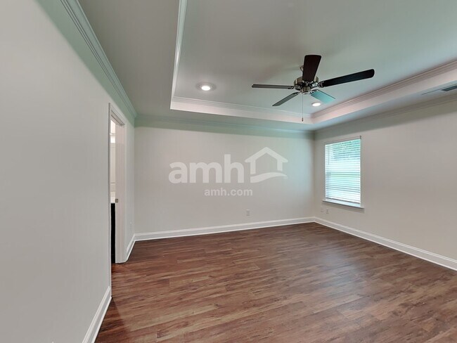 Building Photo - 639 Rivermist Dr