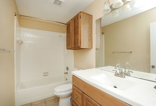Building Photo - 17326 Harmony Hill Dr