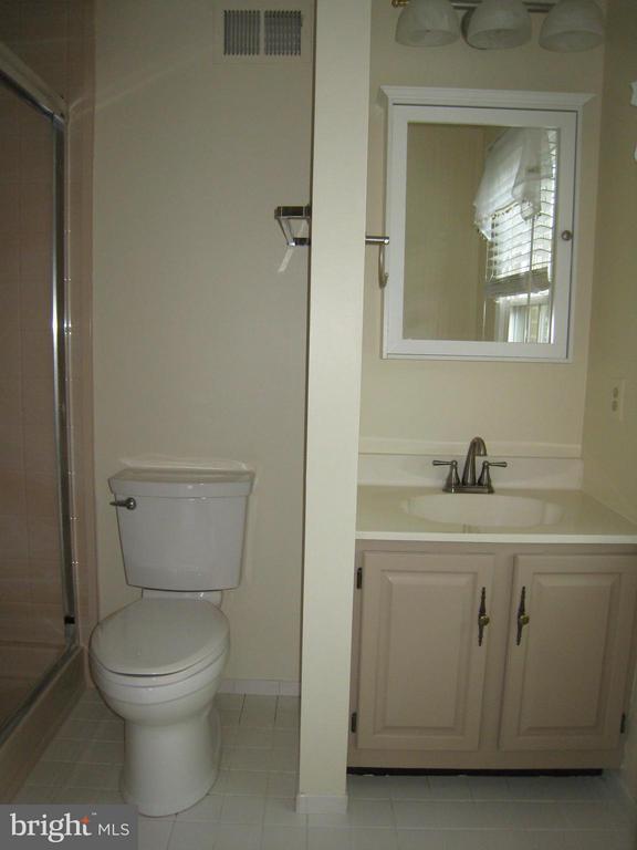 Building Photo - 4535 Sawgrass Ct