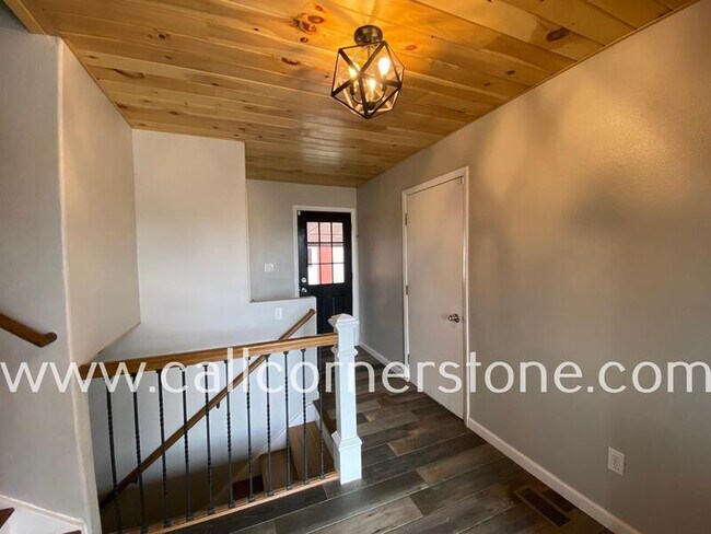 Building Photo - 4230 Arvol Cir