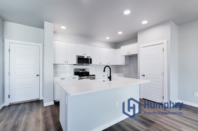 Building Photo - Home in a great are of Meridian