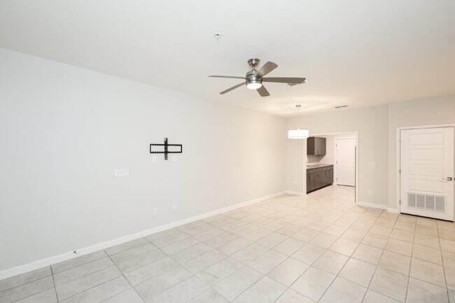 Building Photo - 7126 Rosson Rd