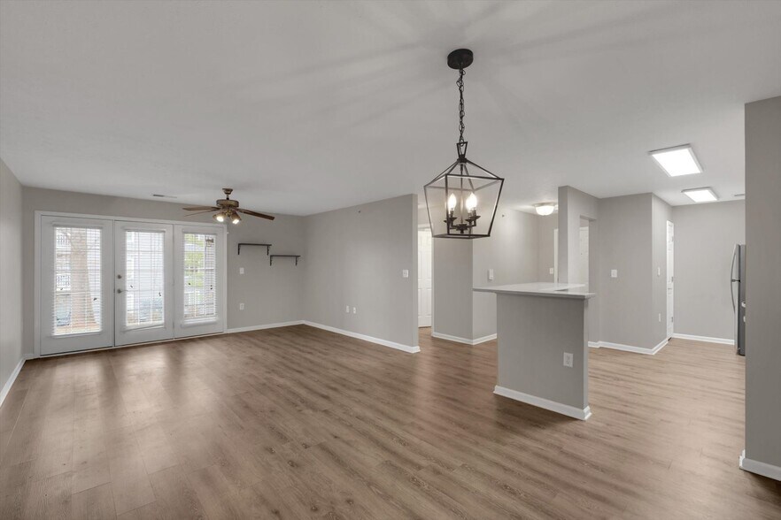 Building Photo - 6403 Shelton Cir