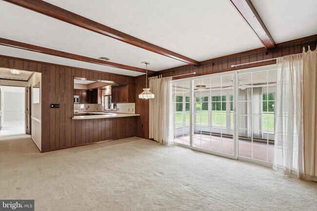 Building Photo - 11475 Pine Hill Dr