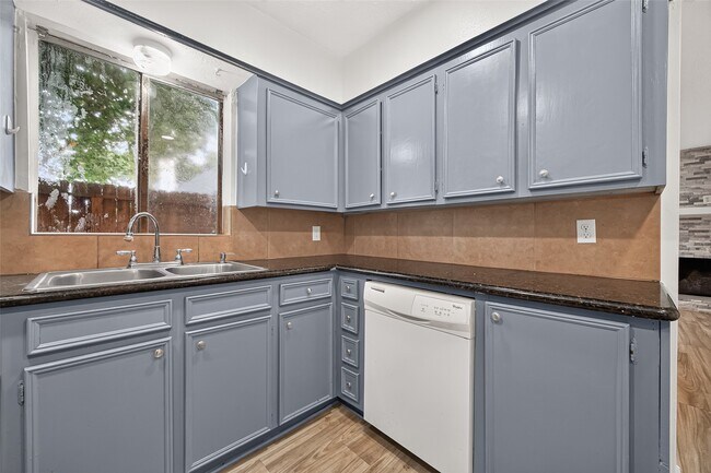 Building Photo - 14030 Cashel Forest Dr