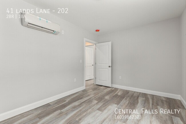 Building Photo - 41 Ladds Ln